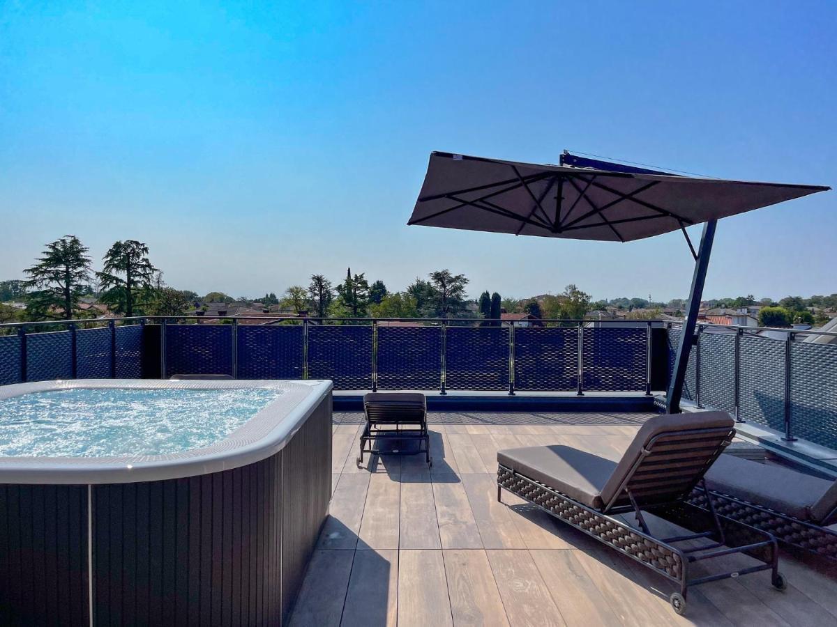 Nodo Hotel Кодроїпо Екстер'єр фото